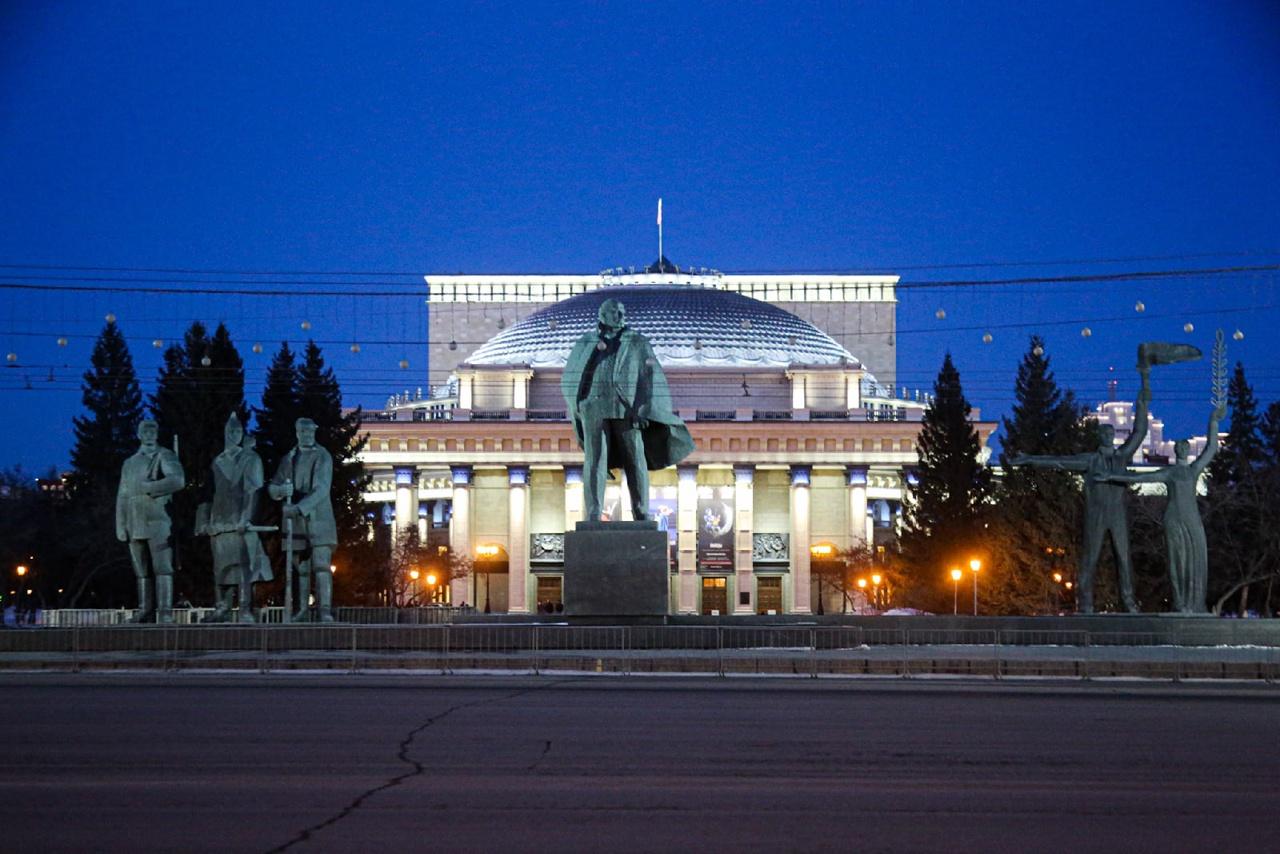 Фото Отключение подсветки на здании мэрии Новосибирска попало на видео 2